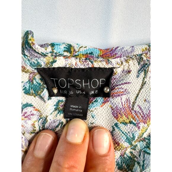 Boho Floral Off--the- Shoulder Blouse – Size 4 (US) - Picture 7 of 9